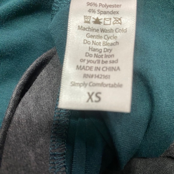 NWT LulaRoe Carly Dress (XS) - Picture 5 of 6